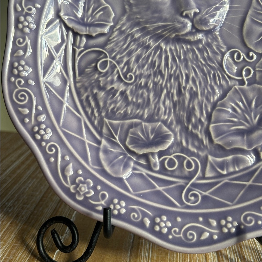SALE Portugal The Meow Collection Patricia BA Shea Purple Majolica Cat Plates - Picture 10 of 16